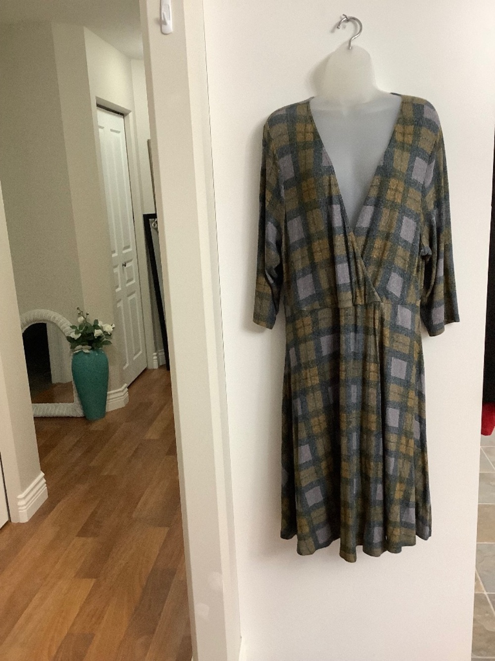 Outlander Wrap-look plaid dress Large